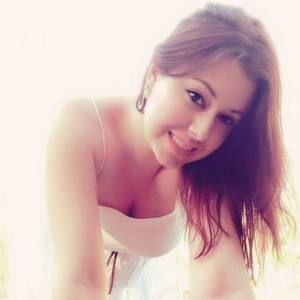 Meet your Posher, Caitlin